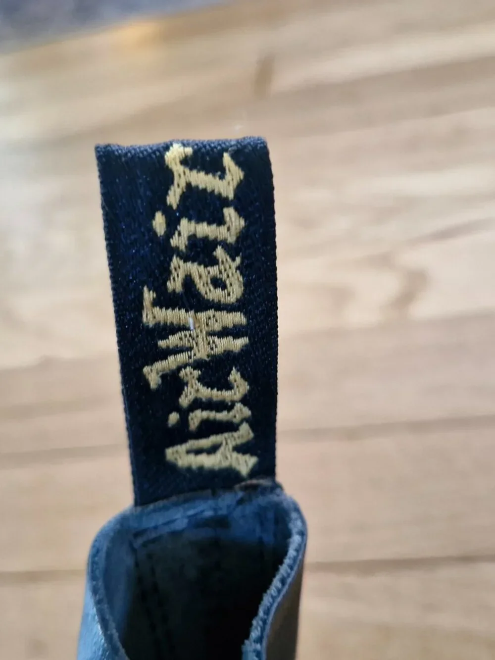 Dr. Martens Whiton boots